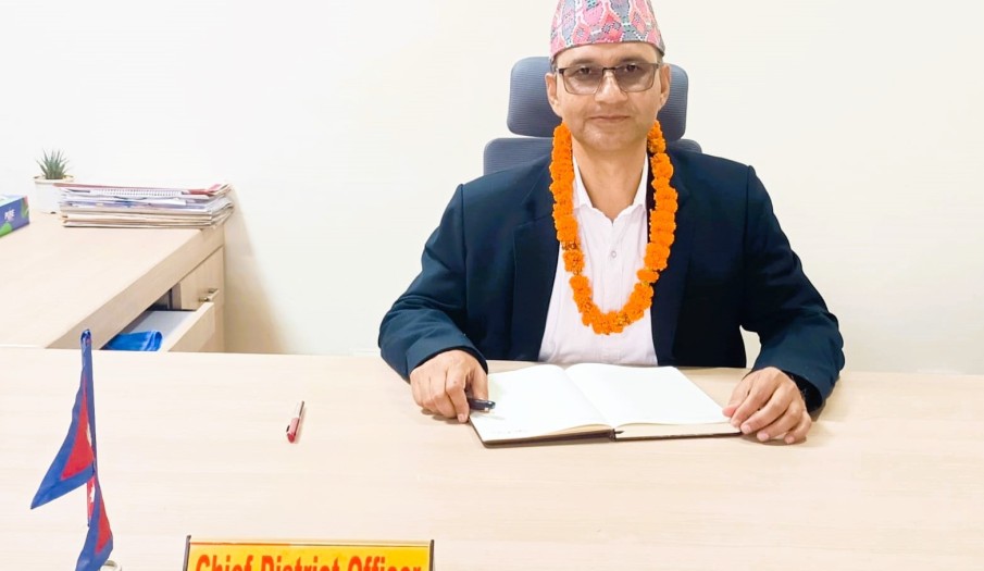 यस जिल्लामा हाजिर हुनु भएका प्रमुख जिल्ला अधिकारी एवम् जिल्ला सुरक्षा समिति सर्लाहीका अध्यक्ष श्री विजयराज सुवेदीलाई सफल कार्यकालको मंगलमय शुभकामना सहित स्वागत गरियो ।